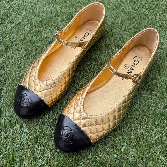 CHANEL CC LOGO GOLD LEATHER MARYJANE BALLET FLATS SHOES QUILTED BLACK CAP TOE 40 - Picture 8 of 15